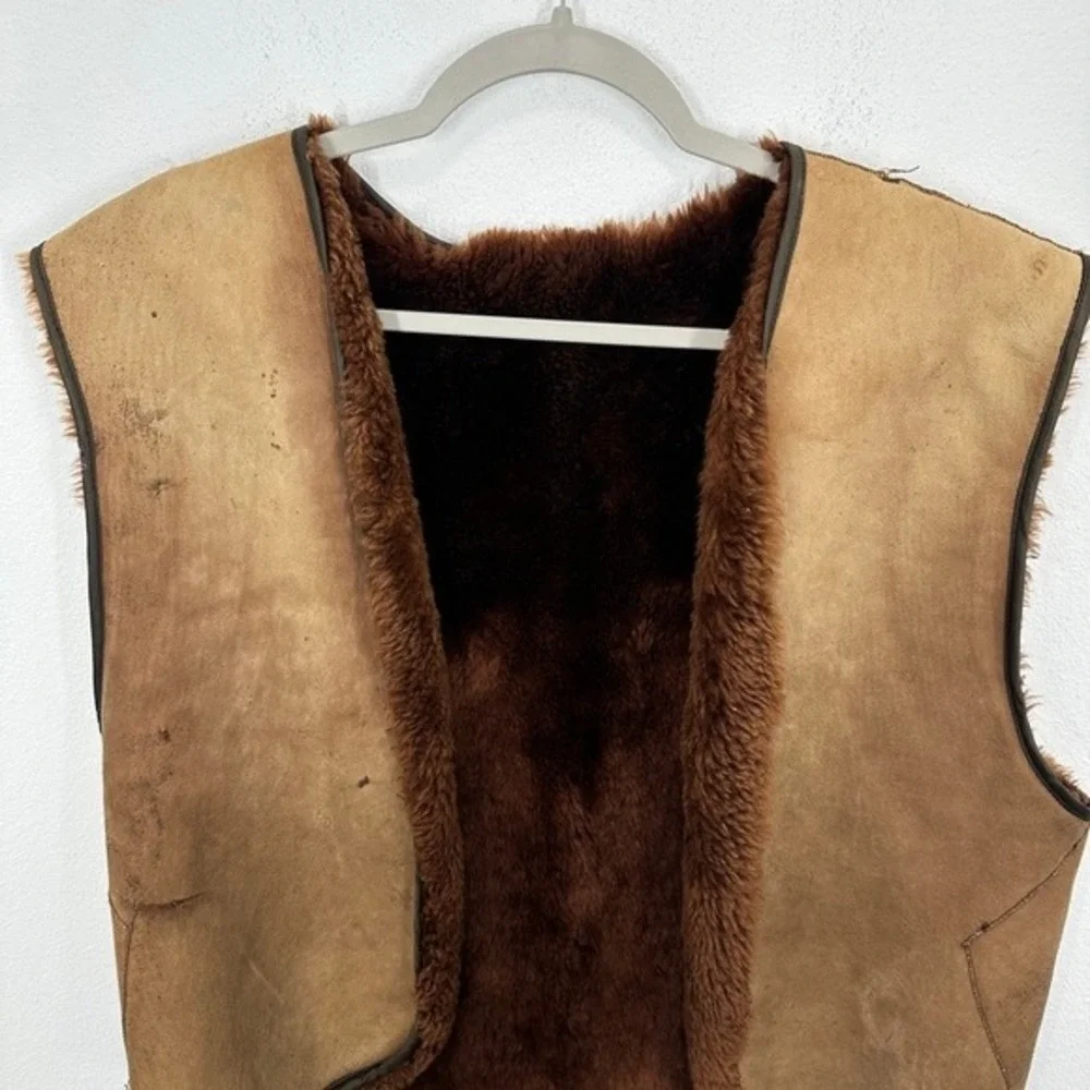 Vintage Handcrafted Mens‎ Shearling Sheepskin Vest Brown Suede Lined Outerwear - Picture 3 of 7